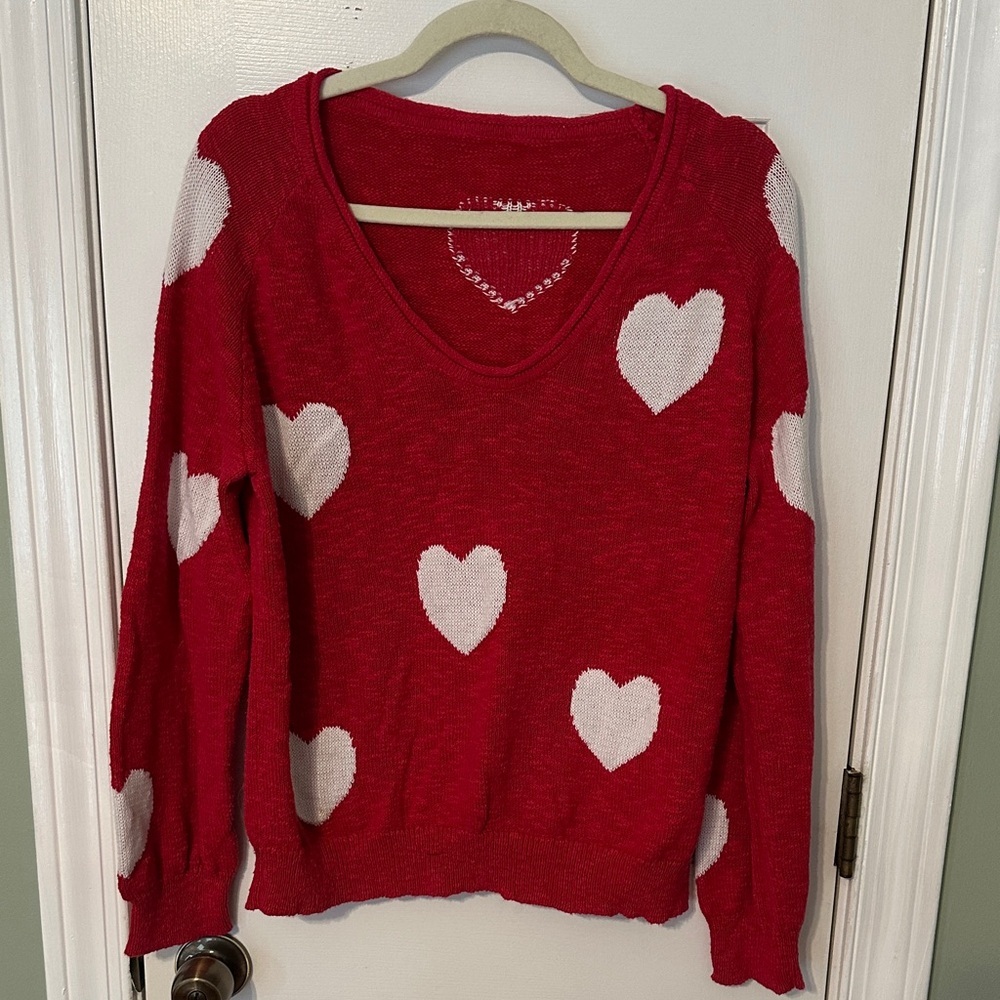 Red Heart Pattern Sweater - Picture 1 of 5